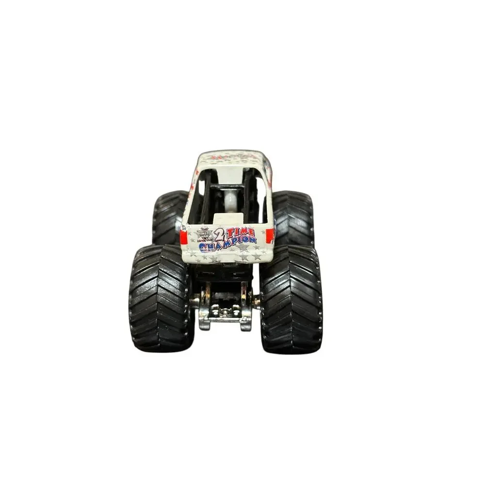 Hot Wheels Monster Jam Madusa 2 Time Champion Truck